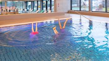 Hallenbad innen  Hallenbad innen