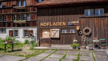 Farm store family Züst