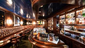 Einstein Bar Einstein Bar