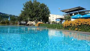 Schwimmbad Rheineck