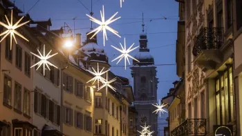Weihnachtsrundgang in der Sternenstadt